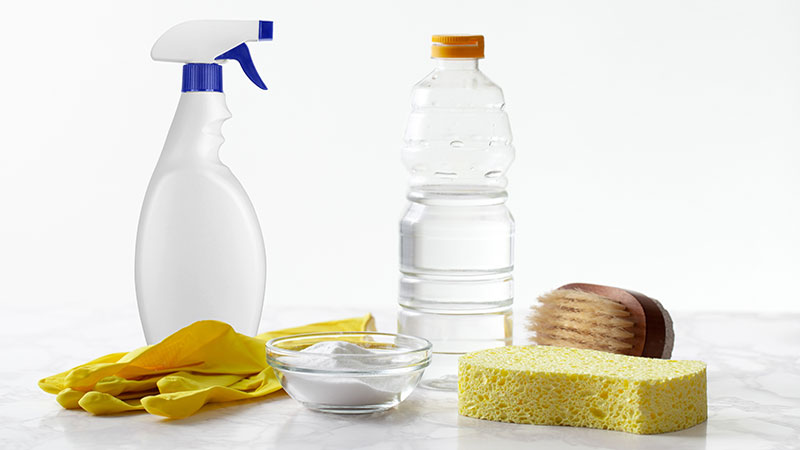 pulire legno e marmo